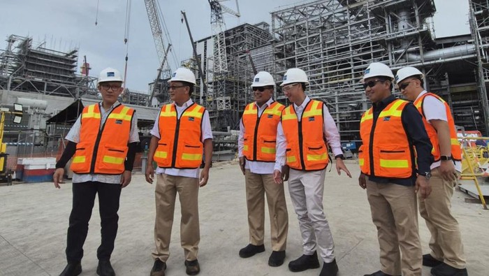 Menteri ESDM Arifin Tasrif kunjungi proyek smelter Freeport Indonesia di Gresik