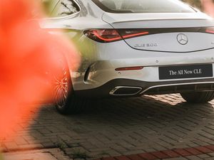 Tampang Mercedes-Benz CLE 300 Anyar, Kian Sporty nan Elegan