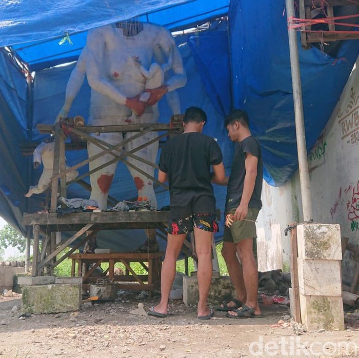 Ogoh-ogoh Jelang Hari Raya Nyepi di Desa Pancasila Lamongan