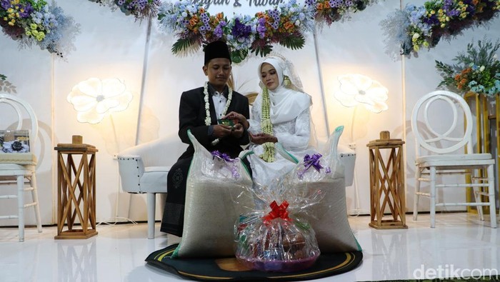 pengantin di Ponorogo pakai mahar beras