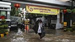 Potret Banjir Rendam Kawasan Elit Kelapa Gading