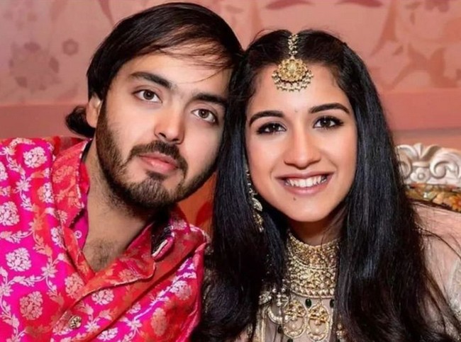 Radhika Merchant adalah penari Bharatnatyam profesional. Radhika juga menyukai musik, seni, dan sastra. Foto: Instagram