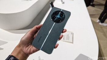 Realme 12+ 5G dilengkapi dengan tiga kamera belakang yang terdiri dari kamera utama 50 MP, kamera ultrawide 8 MP, dan kamera makro. Foto: Virgina Maulita Putri/detikINET