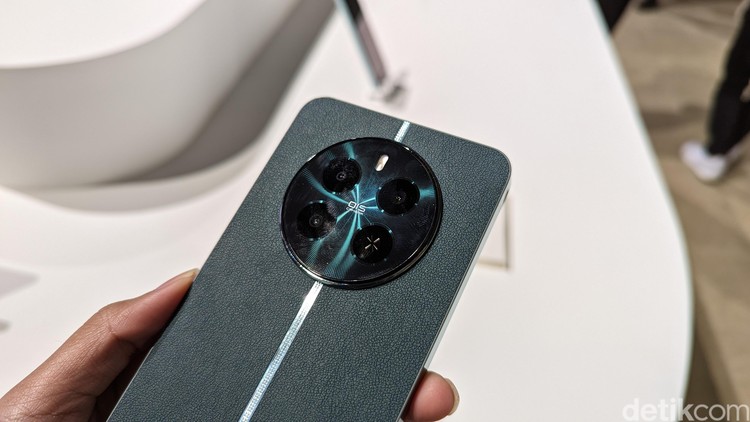 Realme 12+ 5G