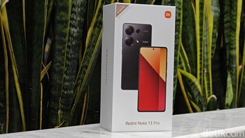 Inilah kotak kemasan Redmi Note 13 Pro 4G. Foto: Adi Fida Rahman/detikINET