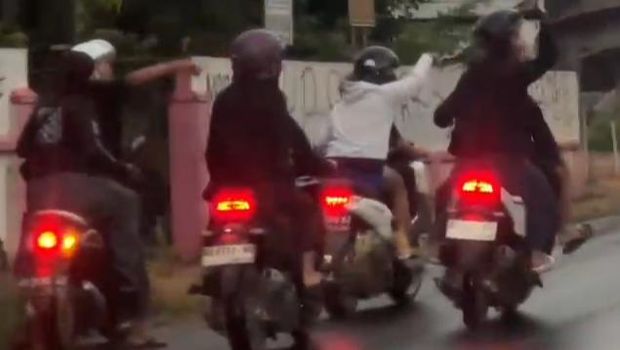 Rombongan Pemotor Ugal Ugalan Di Jalan Jogja Solo Bawa Sajam Polres