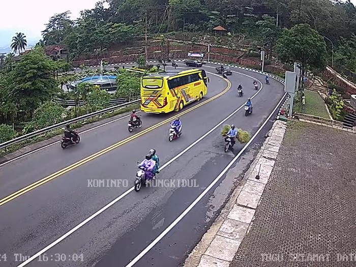 Ruas Jalan Jogja-Wonosari via Tangkap layar CCTV Diskominfo Gunungkidul, Kamis (29/2/2024) pukul 16.30 WIB