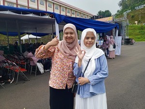Senangnya Santriwati Ini Dapat Motivasi di Paragon Goes To Pesantren