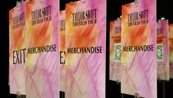 Siap Berburu Merchandise Taylor Swift di Konser Eras Tour Singapura Siap Berburu Merchandise Taylor Swift di Konser Eras Tour Singapura