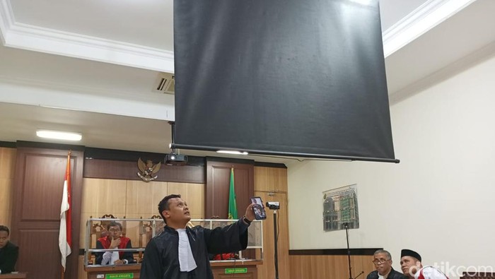 Sidang sabu Satpol PP Gresik