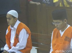 Ekspresi Datar 2 Pemutilasi Redho Mahasiswa UMY Saat Divonis Mati