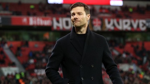 LEVERKUSEN, GERMANY - FEBRUARY 23: Xabi Alonso, Head Coach of Bayer Leverkusen, looks on prior to the Bundesliga match between Bayer 04 Leverkusen and 1. FSV Mainz 05 at BayArena on February 23, 2024 in Leverkusen, Germany. (Photo by Alexander Hassenstein/Getty Images)