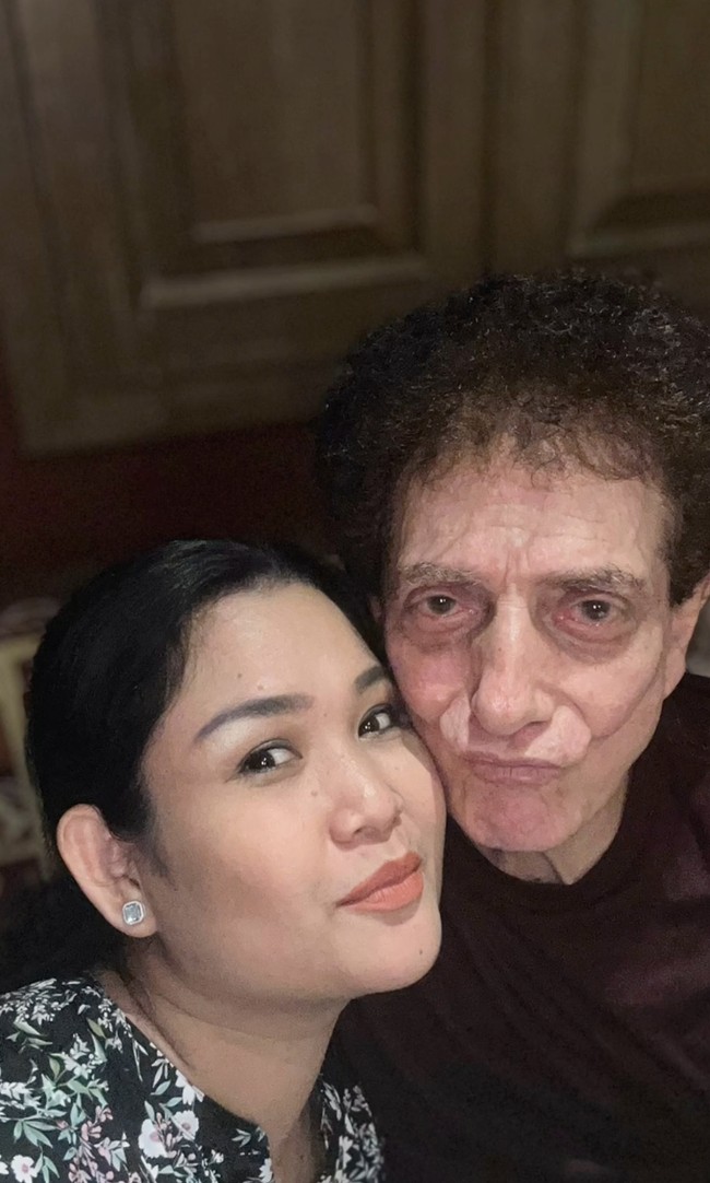 Ahmad dan Dewi juga kerap menghadiri acara bersama. Tampaknya perbedaan usia yang cukup jauh memang tak menjadi penghalang bagi keduanya. Foto: Instagram/@dewiye04