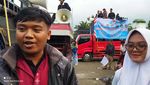Aksi Tolak Hak Angket di Depan Gedung DPR