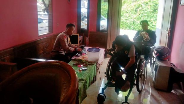 Bripka Marwanto bina disabilitas di Boyolali, Jawa Tengah.