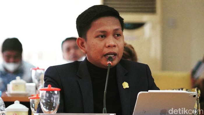 Caleg Gerindra Bone, Fahri Rusli.