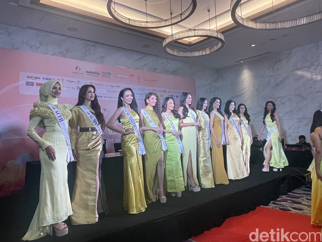 Puteri Indonesia 2024 tengah melalui proses karantina sejak 20 Februari 2024. Setelah nantinya melewati rangkaian kegiatan, penilaian, dan pembekalan, para finalis akan menghadapi babak final yang digelar 8 Maret.  Foto: Rahmi Anjani/Wolipop
