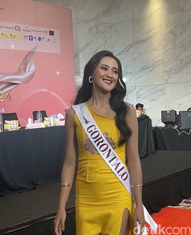 Saat final, 42 peserta akan bersaing memperebutkan empat mahkota Borobudur. Selain Puteri Indonesia 2024 yang akan mengenakan Mahkota Merah, Puteri Indonesia Lingkungan dengan Mahkota Hijau, dan Puteri Indonesia Pariwisata dengan Mahkota Biru seperti tahun-tahun lalu, kini adapun Puteri Indonesia Kebudayaan dengan Mahkota Kuning. Foto: Rahmi Anjani/Wolipop