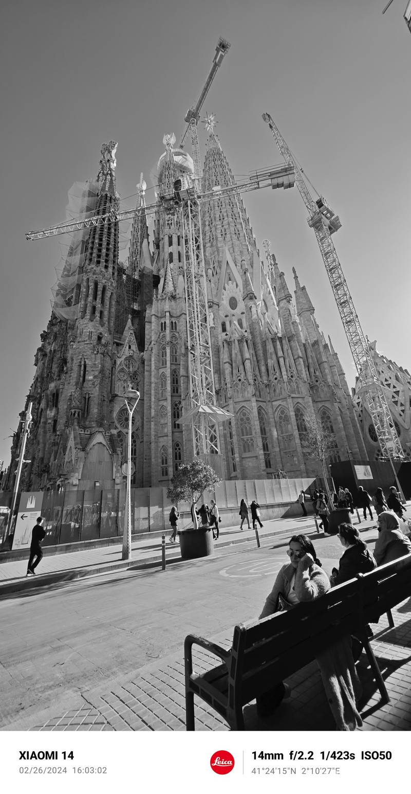 Hasil foto kamera BW Leica Xiaomi 14