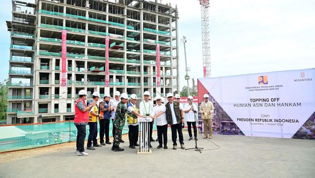 Jokowi saat berkunjung ke Ibu Kota Nusantara (IKN) di Provinsi Kalimantan Timur, Jumat, 1 Maret 2024. (Tangkapan layar Instagram @jokowi)