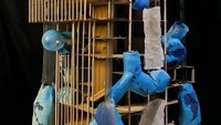 ”Karya yang kami pamerkan mendorong inovasi dalam penyelesaian masalah multidisiplin yang mencakup aspek verticality, mobilitas, dan teknologi, dengan tujuan menyumbangkan pemikiran kritis dan solusi yang berkelanjutan bagi evolusi perkotaan di masa depan,” kata Shinta Annisa, salah satu mahasiswa dengan karya Waste Respiratory. Foto: (Dok Fakultas Teknik UI)