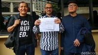 Usai 100 hari penyidikan berlangsung, Firli juga tak kunjung ditahan. Berkas Firli Bahuri kini statusnya dalam tahap P19.