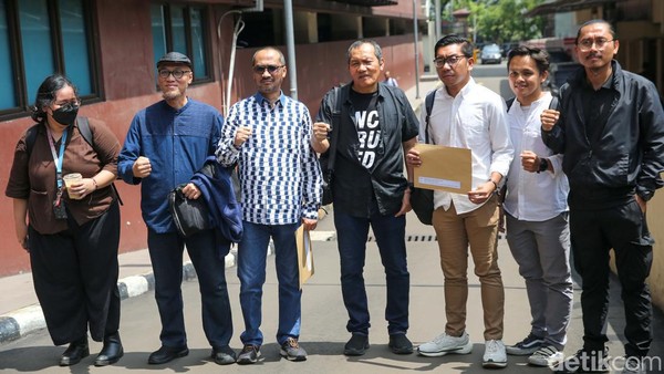 Koalisi Masyarakat Sipil Antikorupsi Datangi Mabes Polri