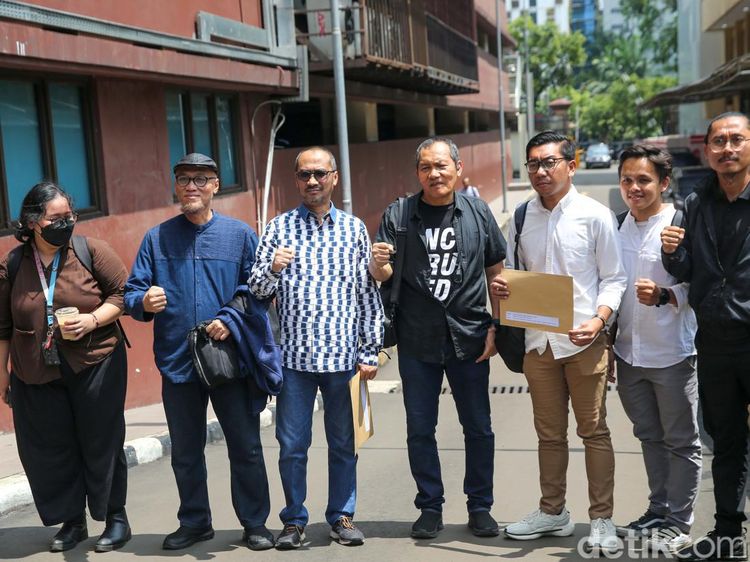 Koalisi Masyarakat Sipil Antikorupsi Datangi Mabes Polri