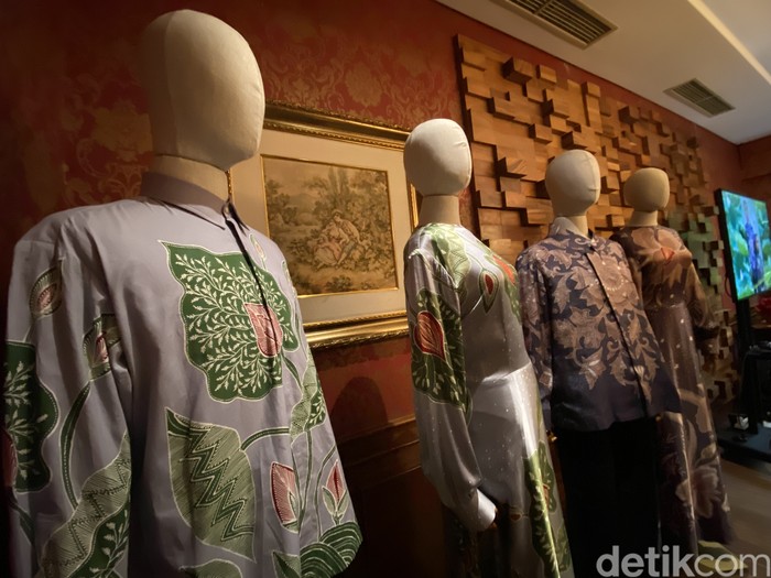 Koleksi Ramadan 2024 Iwan Tirta Private Collection