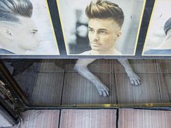 Berkat Timing yang Tepat, Foto Jalanan Ini Bikin Mindblowing