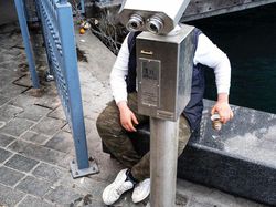 Berkat Timing yang Tepat, Foto Jalanan Ini Bikin Mindblowing