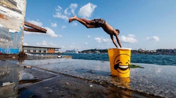 Angle dan timing yang tepat. Foto: Boredpanda/Serkan Tekin