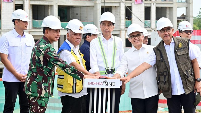 Lagi Dibangun, Intip Penampakan Terkini Tempat Tinggal ASN di IKN Presiden Jokowi memastikan bahwa pembangunan infrastruktur tempat tinggal ASN di IKN tersebut berjalan sesuai jadwal. Begini penampakan terkininya.