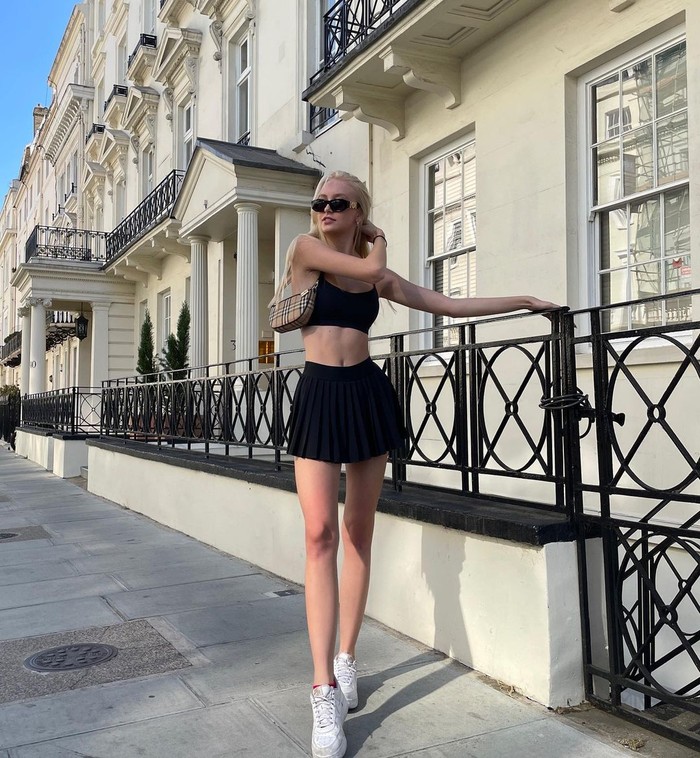 Liburannya Model Playboy Hieke Konings, yang Ngaku Dicium Leonardo DiCaprio