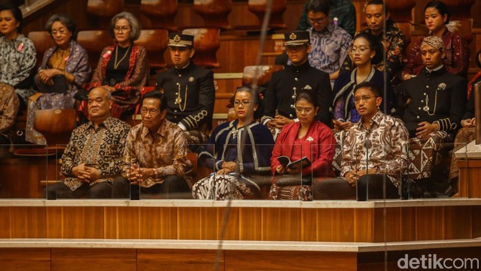 Yogyakarta Royal Orchestra memainkan sejumlah lagu di Simfonia Jakarta, Jumat (1/3/2024).