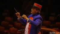 Konser hari pertama ini dihadiri tamu undangan dari Kementerian, Kedutaan Besar negara sahabat dan korps diplomatik, pejabat pemerintahan Republik Indonesia dan Daerah Istimewa Yogyakarta, serta perwakilan masyarakat Yogyakarta di Jakarta dari mitra dariKeraton Yogyakarta.
