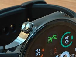 Wujud Oppo Watch X Teman Main Badminton, Baterainya Tembus 12 Hari