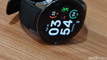 Pengguna bisa mengganti tampilan layar sesuai keinginan. Sebab Oppo menyediakan lebih dari 100 opsi tampilan bawaan dan tambahan.  Foto: Adi Fida Rahman/detikINET