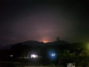 Viral Kilatan Cahaya Merah di Cianjur, Pakar IPB Duga Fenomena Bola Api