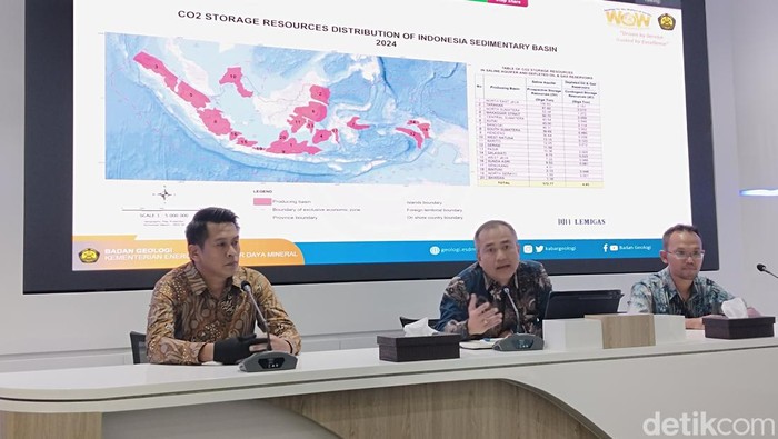 Pemaparan Badan Geologi tentang potensi penyimpanan karbon di Indonesia. Pemaparan Badan Geologi tentang potensi penyimpanan karbon di Indonesia.