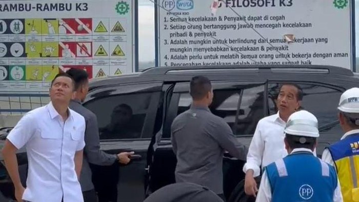 Menteri Agraria dan Tata Ruang (ATR)/ Kepala BPN Agus Harimurti Yudhoyono (AHY) bersama beberapa Menteri mendampingi Presiden Joko Widodo (Jokowi) mengecek progres pembangunan Ibu Kota Nusantara (IKN). AHY sempat satu mobil dengan Jokowi.