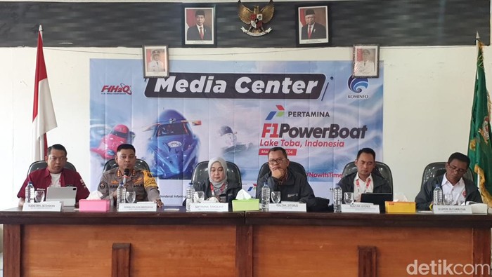 Polda Sumut menurunkan sejumlah tim medis di event F1 Powerboat di Danau Toba. (Foto: Goklas Wisely/detikSumut).