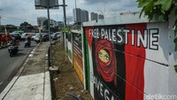 Terbaru, Israel kembali lancarkan tembakan kepada ratusan warga Gaza yang tengah antre mengambil bantuan. 