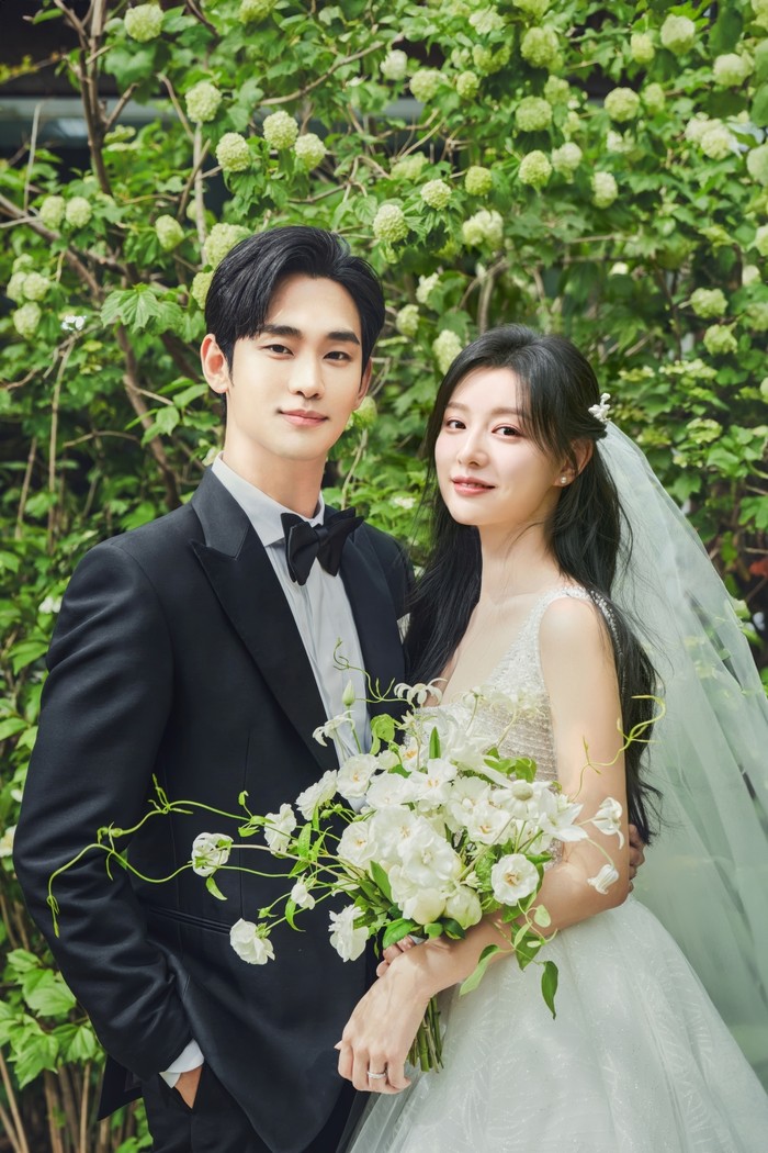 Adegan dalam drama Korea Queen of Tears, tayang di Netflix mulai 9 Maret.