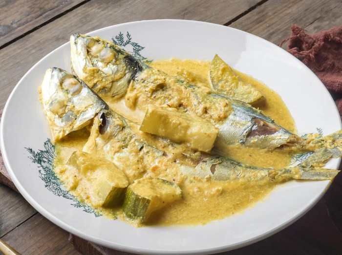 Resep Ikan Kembung Masak Santan Pedas