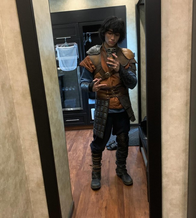 Debutnya sebagai aktor dimulai lewat serial bertajuk ‘Solve’ yang rilis pada 2018. Tiga tahun setelahnya, pria blasteran China-Italia ini tampil di film ‘I Know What You Did Last Summer’. Foto: Instagram/@sebastianamoruso