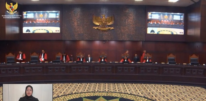 Tangkapan layar sidang MK pada Kamis (29/2/2024)-(YouTube Mahkamah Konstitusi)