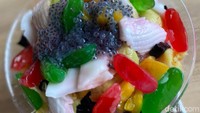 Jangan lupa pesan juga menu Es Campur dengan isian buah yang tak pelit dan bisa disantap untuk empat orang. Untuk informasi lebih lanjut dan reservasi bisa cek Instagram @pesisir.seafood.  Foto: detikFood