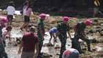 Aksi Bersih Pantai Jaga Kelestarian Laut