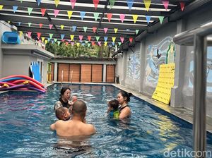Pakar Tak Sarankan Anak Belajar Renang Pakai Pelampung, Kenapa?